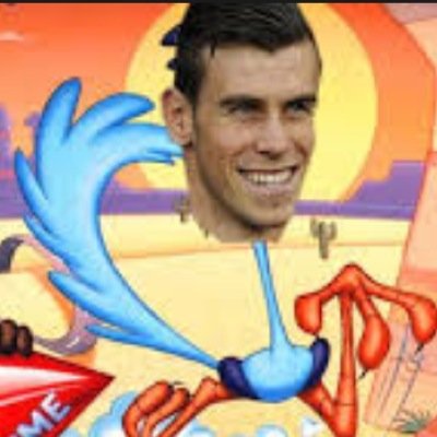 Lo unico q se hacer es correr.Zurdo http://t.co/xr6vjIqxri mas malo con la derecha q arbeloa.A ver si son capaces de cogerme.Esperanza de ganar algo con gales.