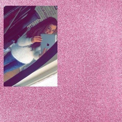 rachellouise324's profile picture. 