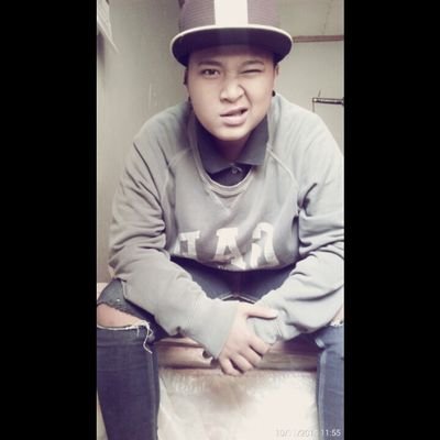 maysandro's profile picture. cukup stay cool :) n stay calm  | sekarang fokus nyari uang . semangattttt | longlast :* okta {}  path : sandro maysandro line : lodjor