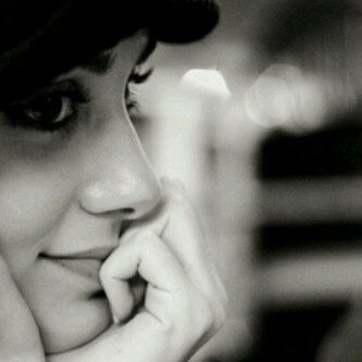 امنِيهْ صَغيرهّ هِيْ اَنْ يحّفظْ لِيْ اَللهّ مَنْ اَحبَبتْ ♥