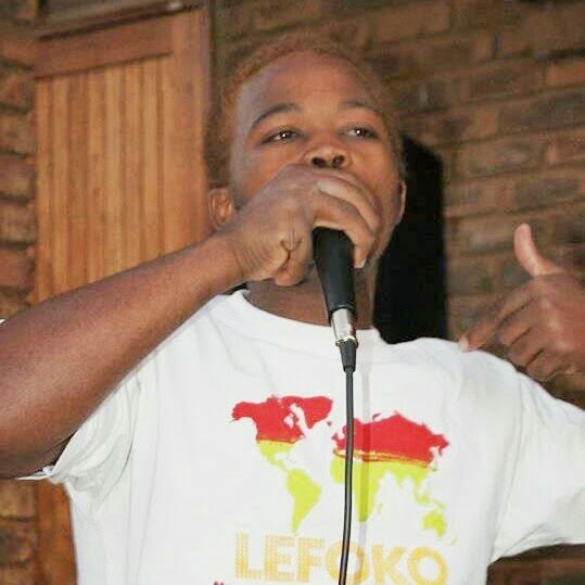 small man age 27 http://t.co/3cgGYoiTLE of rebecca nkaki & teddy mlangeni.a brother to xoliswa nkaki and lesedi nkaki,went to high school @ resol