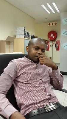 im awesome.. down to earth, follow me on twitter coz u care i knw