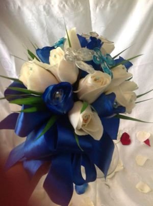 Ofrecemos arreglos florales para todo tipo de eventos y ocasión ☎234947-56858229-92360605