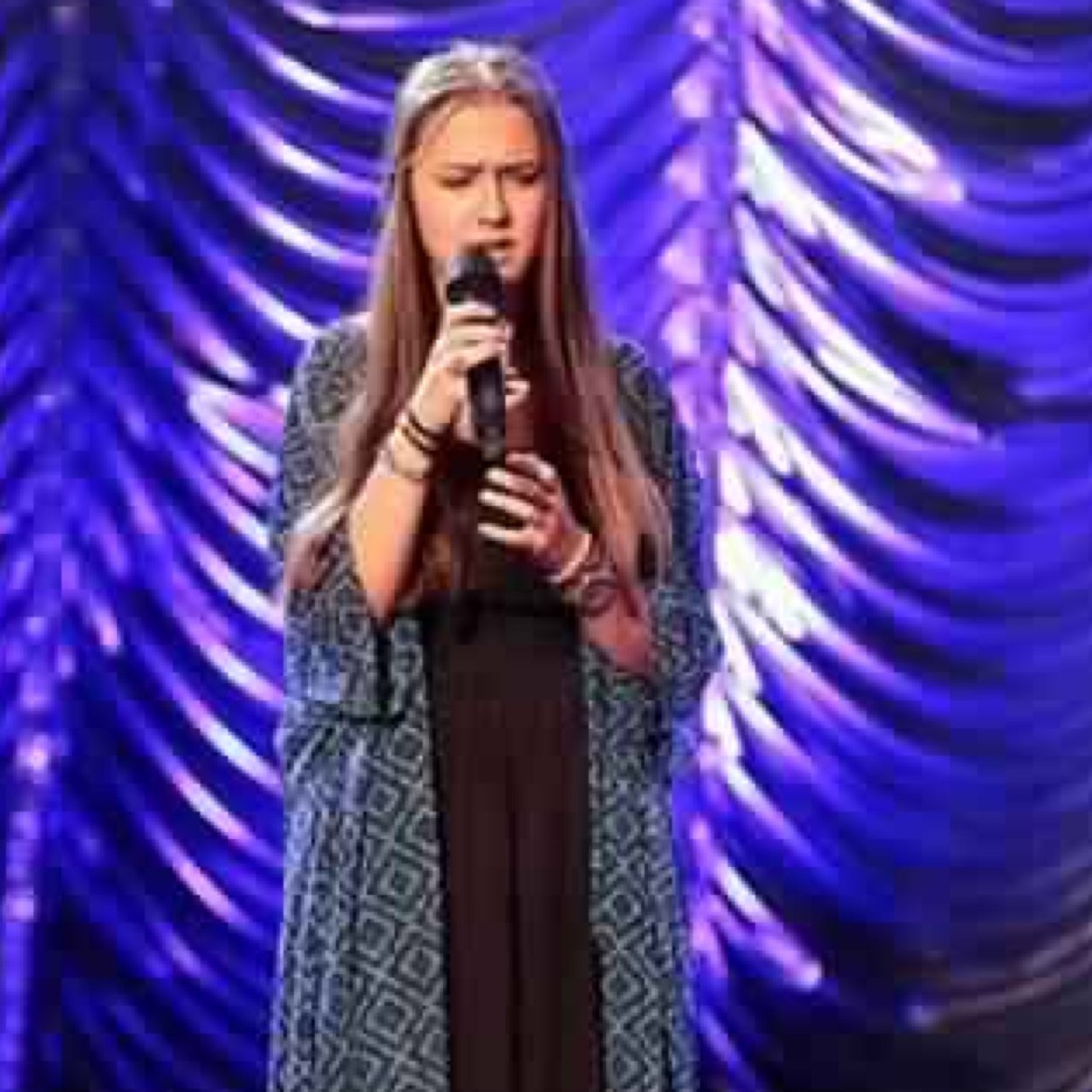 Account di Ilaria Rastrelli, concorrente di XFactor 2014 #XF8