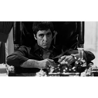 alvarosog's profile picture. y por las noches susurrarle al oído