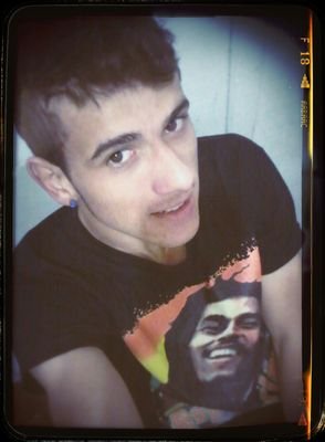 ''seu sorriso vale mais que um  diamante''