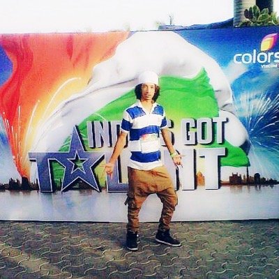 #Artist #Choreographer #Dancer #Entertainer #Poet mosheenk5@Gmail.Com / sheenk7@gmail.com #sheen popperz/mohsink5 @youtube.