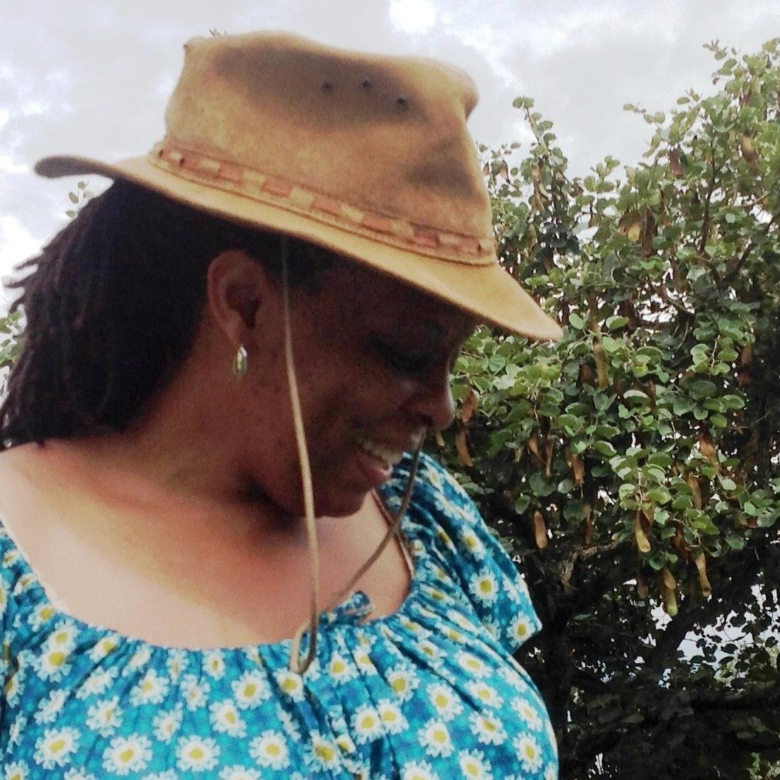 jolynbaz's profile picture. 