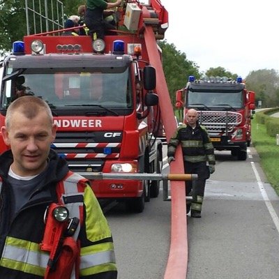 Beroeps brandweer Stad, vrijwill. brandweer Zoutkamp, nautische dienstverlening. Samen met Linda havenbeheer @HavenZoutkamp, @SleepbootWillem gastenverblijf B&B
