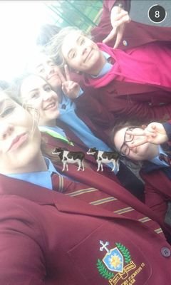 Bangbangrosiee's profile picture. and in that moment we are infinite