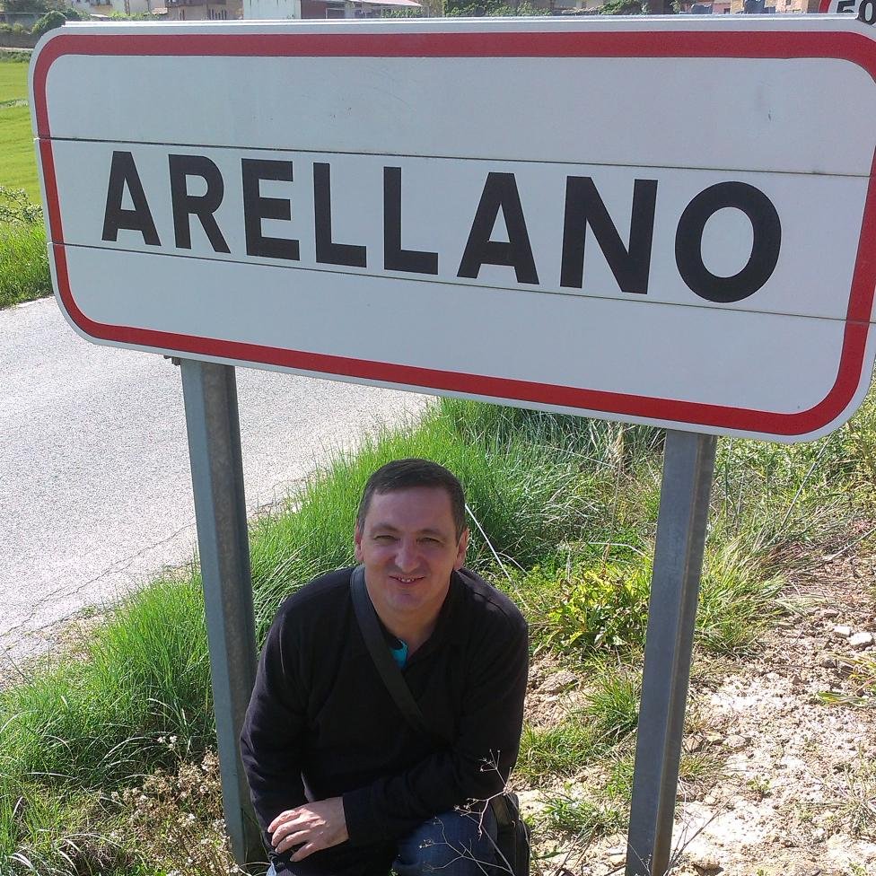 Me encanta viajar,ver toda clase de deportes,las redes sociales,el senderismo,seguidor del Atlético de Madrid