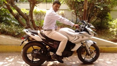 student in SRI RAMAKRISHNA ENGINEERING COLLEGE I am a boxer & circuit racer....
