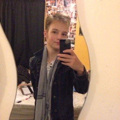 OfficialRyanx's profile picture. 34. Getting old.