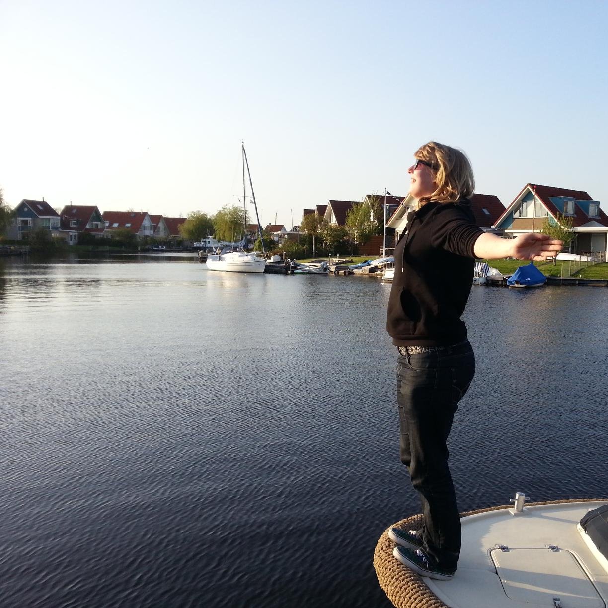 singer/songwriter, sound engineer,
Music student at academie voor popcultuur