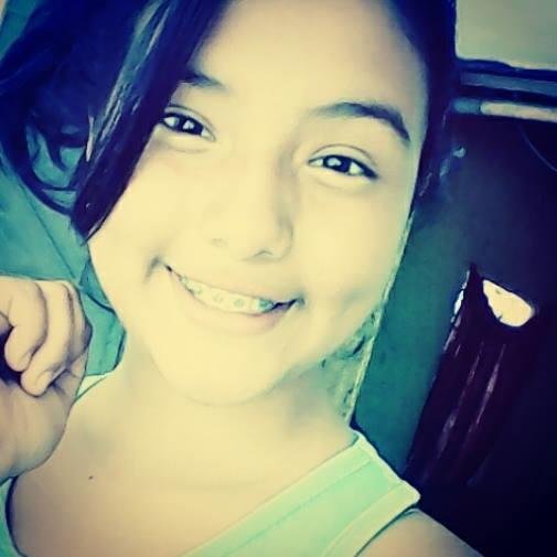 →Soy una chica Divertida Alegre e Inteligente■
Amo a Mi Familia, mis anhelos y sueños Van Por delante- Amo a Dios y me considero una persona Capaz← ♥