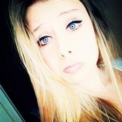Sou aquela que vai te levar às alturas♥Fluminense♥Engraçada♥Fofa♥Romântica♥ mil e uma utilidades.Sou Brasileira. Completamente apaixonada por moda e novidades!♥