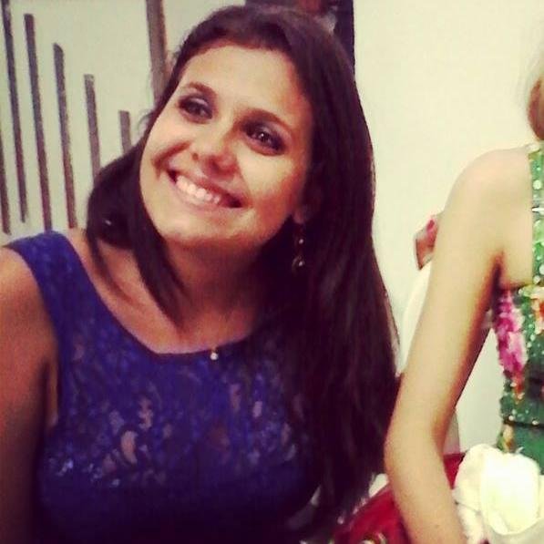 20 anos. Taurina canhota.