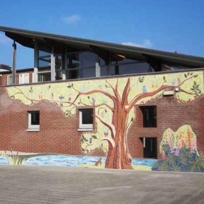 BC_DeLeeuw's profile picture. Huis van de Buurt voor alle bewoners in de wijk Utrecht Noordoost. Ook verhuur van ruimtes via UVO. Sociaal makelaars van @WijkenCoNO aanwezig.