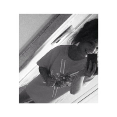 I'm a 15 year old girl! Crazy about Harvey Cantwell and Reflex the rapper..Kent.. Soon to be Mrs.Cantwell Follow me i follow back!