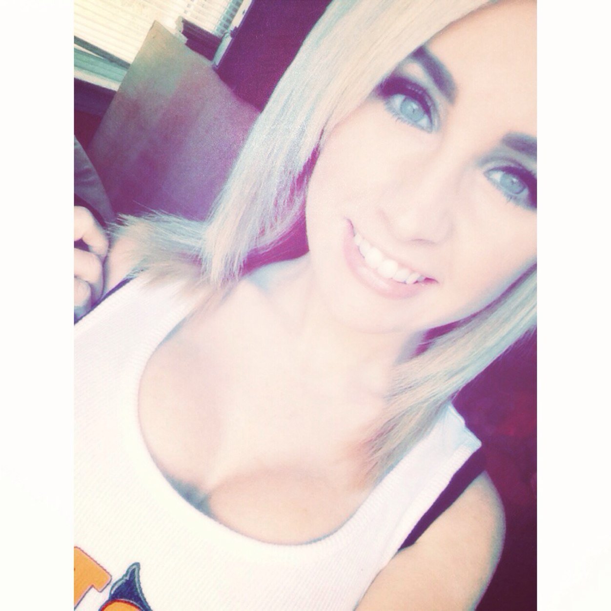 Yo_mimisassyn's profile picture. Those who dance are considered insane by those who cant hear the music.