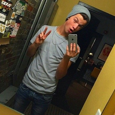 follow @caniffsunshine , ask for a follow back