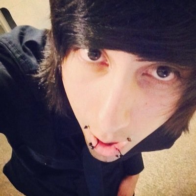 Rigo•18•❤️@ov3rrat3d_ ❤️•follow me and ill follow u back•im real not fake ✌️•i laugh when ppl use my pics•Lets hook up and fuck in my mini van @
