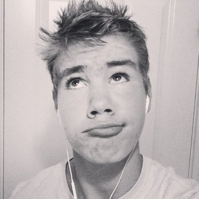 CrazyGtothem's profile picture. 