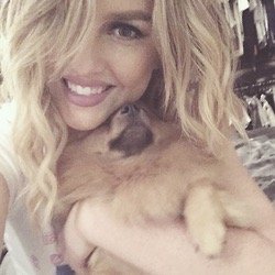 niceasks's profile picture. send in an ask or dm about someone with their @ that will make their day 100% better and ill post it on here