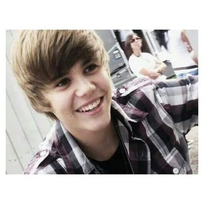 Swag is in the air. Waiting for your follow Justin. #EMABiggestFansJustinBieber