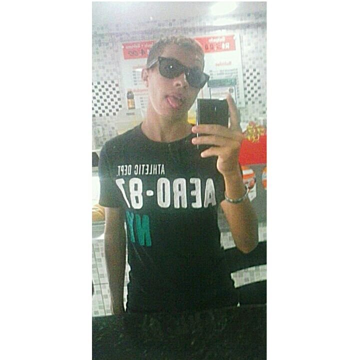 Não busco perfeição , só busco apenas Felicidade !!