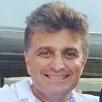 Economista e pecuarista admirador da política e da Democracia.