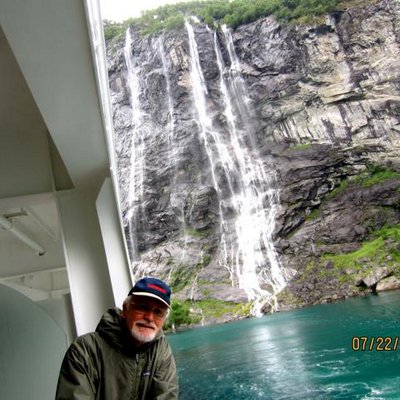GeorgeSwede's profile image