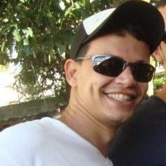 Músico e professor apaixonado por bateria e percussão. Dicas, aulas, arranjos, bossas e tudo sobre o universo da bateria e percussão.