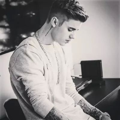 #TrueBeliebers #StayStrongNoMatterWhat Club Oficial de Belieber de Cuenca - Ecuador, aprovado por @JBieberEcuador