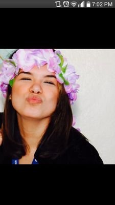 CarlaGabs's profile picture. She's mad but she's magic. There's no lie in her fire.-