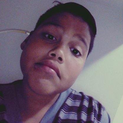 - Adoro ir , pra aula de surf e amo , minha familia