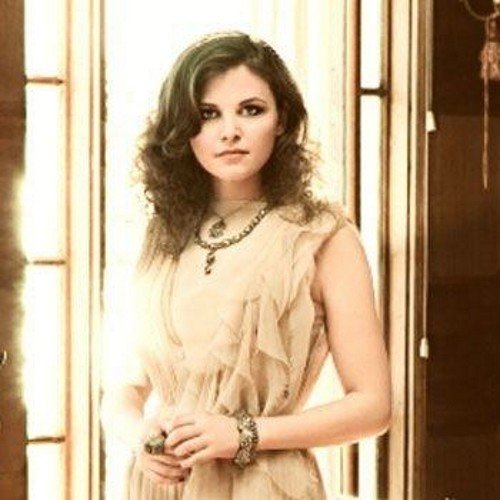 I keep hoping one day I will find my prince charming again I have hope he will find me. ~LookingForPrinceCharming~ Mother of Emma and Neal. Daughter of Regina