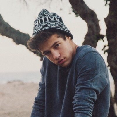 friedlxke's profile picture. i just like giving frights