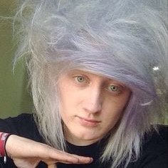 FOLLOW @vee69eye