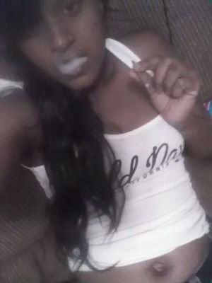 chelss be my name ...i get money gives 0 fucks  dont try me i love my beautiful daughter RIP to my grama..