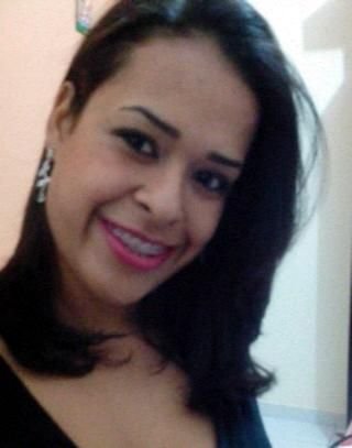 Paulistana, moradora de Formiga MG. Professora de Matemática formada no Instituto Federal de MG. Amo a vida e o São Paulo FC.