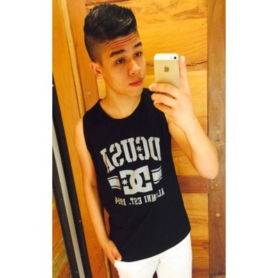 Buscando um novo rumo que faça sentido nesse mundo louco com o coração partido.