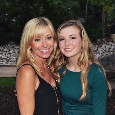 suzy_galanis's profile picture. 