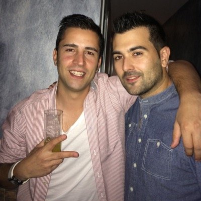 Omar_LaFabrica's profile picture. Diseñé miles de inventos revolucionarios que me habrían convertido en el hombre más rico del mundo... pero los guardé en Megaupload.