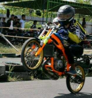 armapaijo's profile picture. Semangat hari ini . Menanti gajian :D