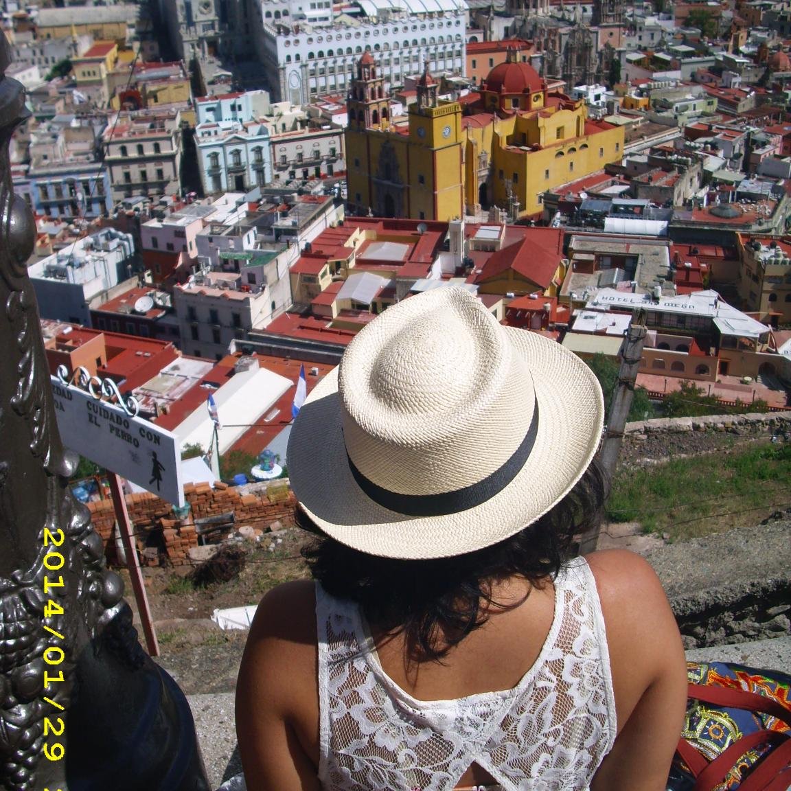 TaideBaez's profile picture. Ciencia Política, bicifan, mujer.