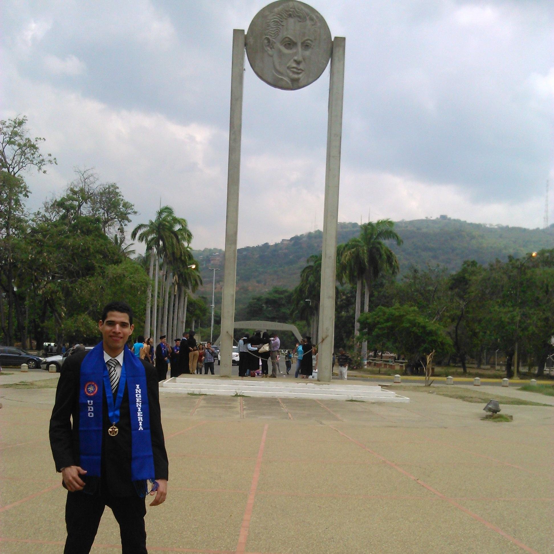 Ingeniero Químico.