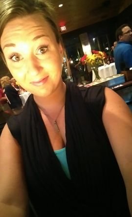 JennieReich's profile picture. 