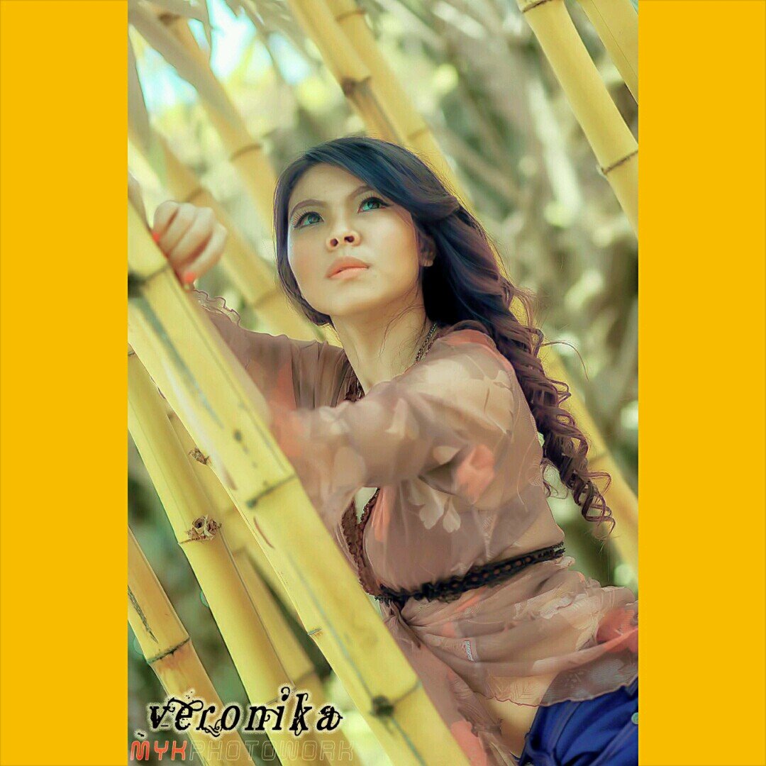 Vhevey_Zhu's profile picture. Simple !