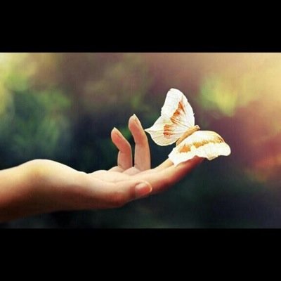 افتخر أنني ابنةة رجلا تضج المجالس بطيب ذكرهه وهو تحت التراب

 ( ممنوع الخاص )